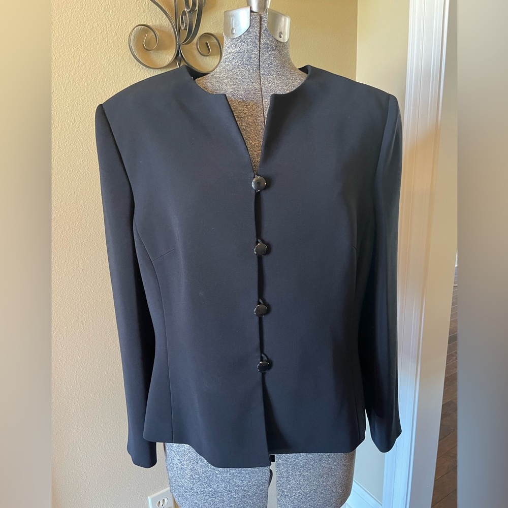 Le Suit Women’s Black Suit - Jacket Cropped 16P w/ Long skirt 16P Skirt